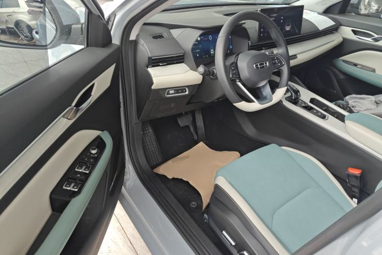 Used Geely Auto Emgrand L HiP 2022 1.5TD-DHT Pro 100KM Super Rui Driver Seat