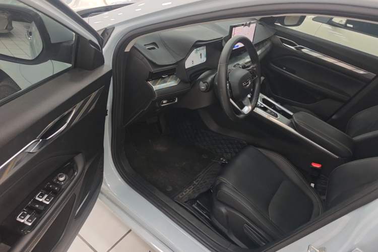 Used Geely Auto Emgrand L HiP 2022 1.5TD-DHT Pro 100KM Super Clean Driver Seat