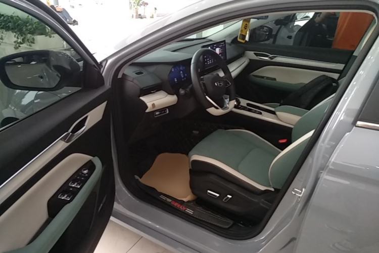 Used Geely Auto Emgrand L HiP 2022 1.5TD-DHT Pro 100KM Super Swift Driver Seat