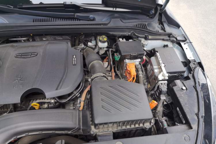 Used Geely Auto Emgrand L HiP 2022 1.5TD-DHT Pro 100KM Super Swift Engine Bay Left