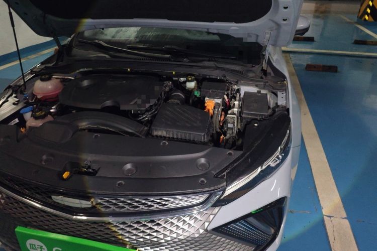 Used Geely Auto Emgrand L HiP 2022 1.5TD-DHT Pro 100KM Super Swift Engine Bay Left