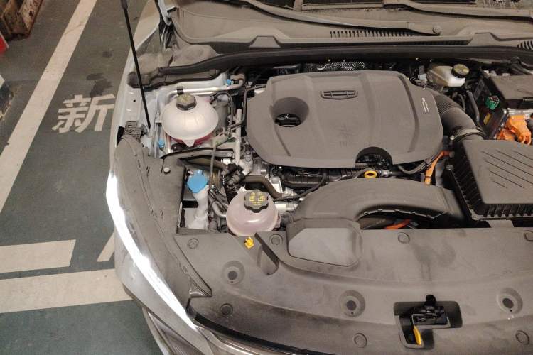 Used Geely Auto Emgrand L HiP 2022 1.5TD-DHT Pro 100KM Super Swift Engine Bay Right