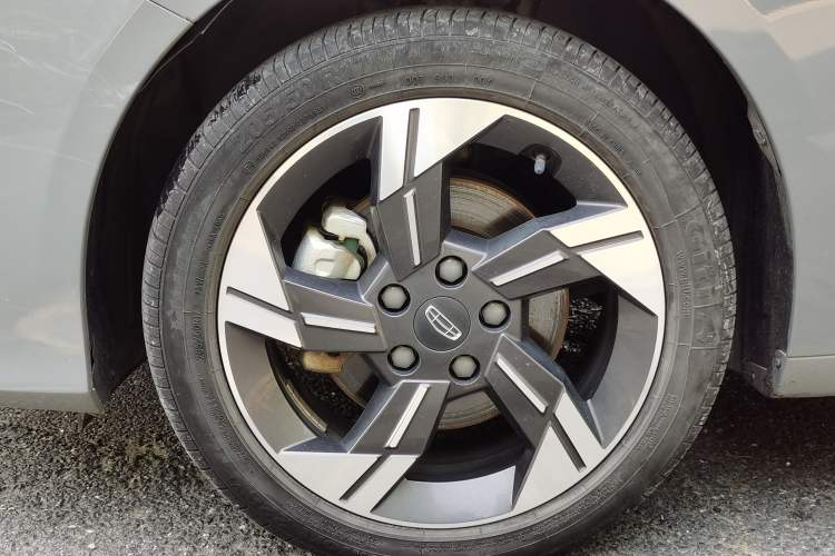 Used Geely Auto Emgrand L HiP 2022 1.5TD-DHT Pro 100KM Super Swift Exterior 1