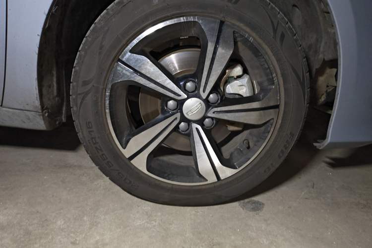 Used Geely Auto Emgrand L HiP 2022 1.5TD-DHT Pro 100KM Super Clean Exterior 2