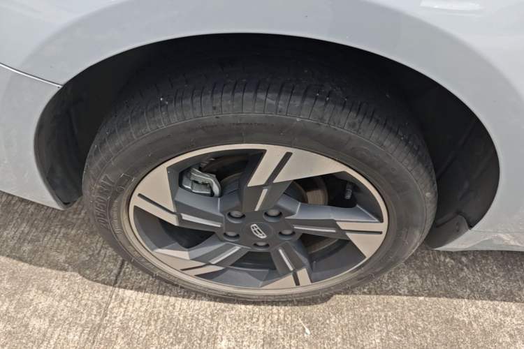 Used Geely Auto Emgrand L HiP 2022 1.5TD-DHT Pro 100KM Super Rui Exterior 5