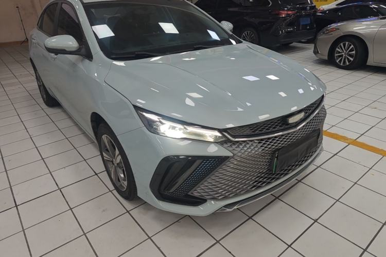 Used Geely Auto Emgrand L HiP 2022 1.5TD-DHT Pro 100KM Super Clean Front Right 45 Deg