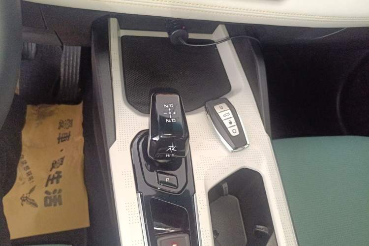 Used Geely Auto Emgrand L HiP 2022 1.5TD-DHT Pro 100KM Super Clean Gear Lever