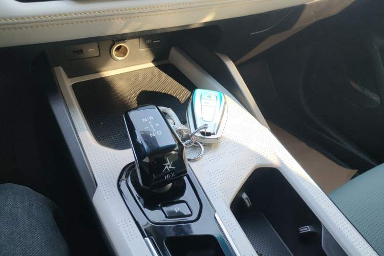 Used Geely Auto Emgrand L HiP 2022 1.5TD-DHT Pro 100KM Super Clean Gear Lever