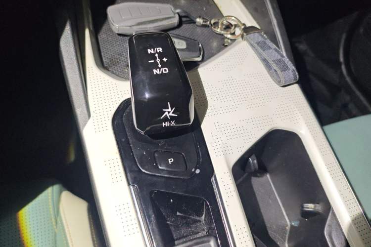 Used Geely Auto Emgrand L HiP 2022 1.5TD-DHT Pro 100KM Super Swift Gear Lever