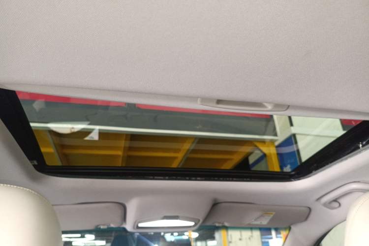 Used Geely Auto Emgrand L HiP 2022 1.5TD-DHT Pro 100KM Super Clean Headliner