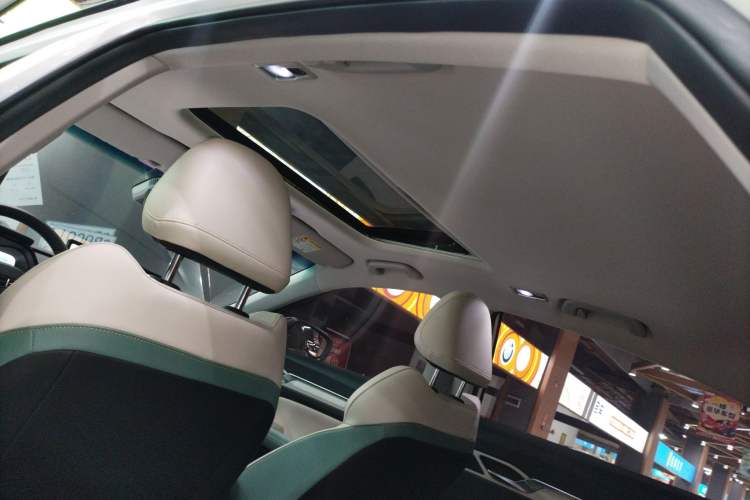 Used Geely Auto Emgrand L HiP 2022 1.5TD-DHT Pro 100KM Super Rui Headliner