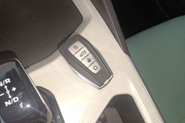 Used Geely Auto Emgrand L HiP 2022 1.5TD-DHT Pro 100KM Super Clean Interior 1