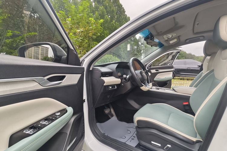 Used Geely Auto Emgrand L HiP 2022 1.5TD-DHT Pro 100KM Super Swift Interior 2