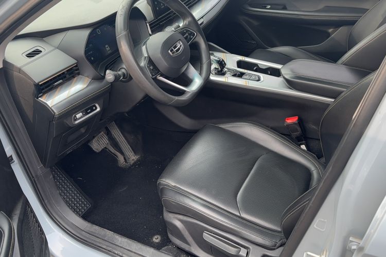 Used Geely Auto Emgrand L HiP 2022 1.5TD-DHT Pro 100KM Super Clean Interior 3