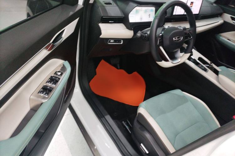 Used Geely Auto Emgrand L HiP 2022 1.5TD-DHT Pro 100KM Super Rui Interior 3