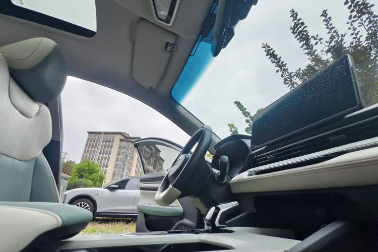 Used Geely Auto Emgrand L HiP 2022 1.5TD-DHT Pro 100KM Super Swift Interior 7