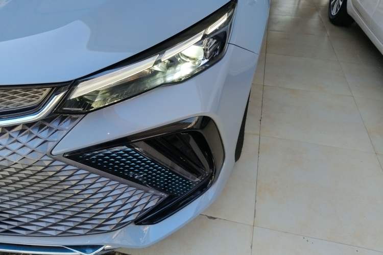 Used Geely Auto Emgrand L HiP 2022 1.5TD-DHT Pro 100KM Super Rui Left Front Headlight