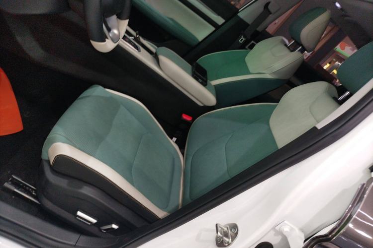 Used Geely Auto Emgrand L HiP 2022 1.5TD-DHT Pro 100KM Super Rui Left Front Seat