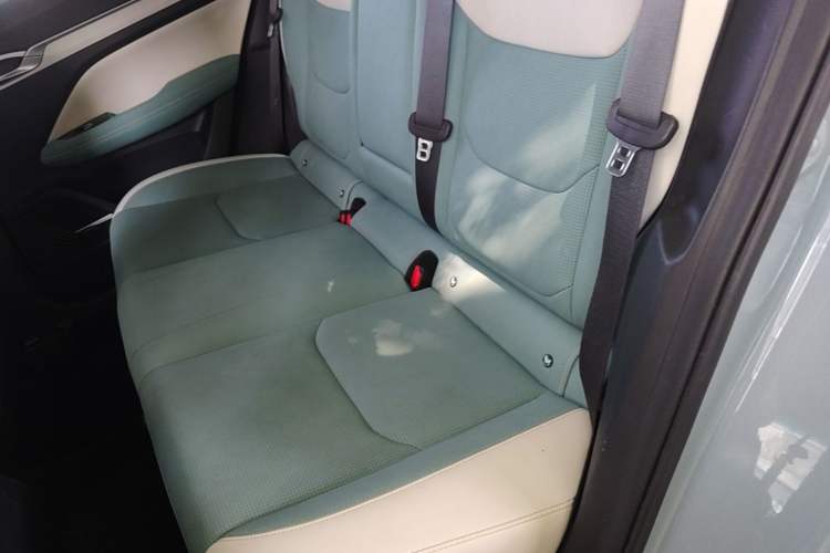 Used Geely Auto Emgrand L HiP 2022 1.5TD-DHT Pro 100KM Super Swift Left Rear Seat