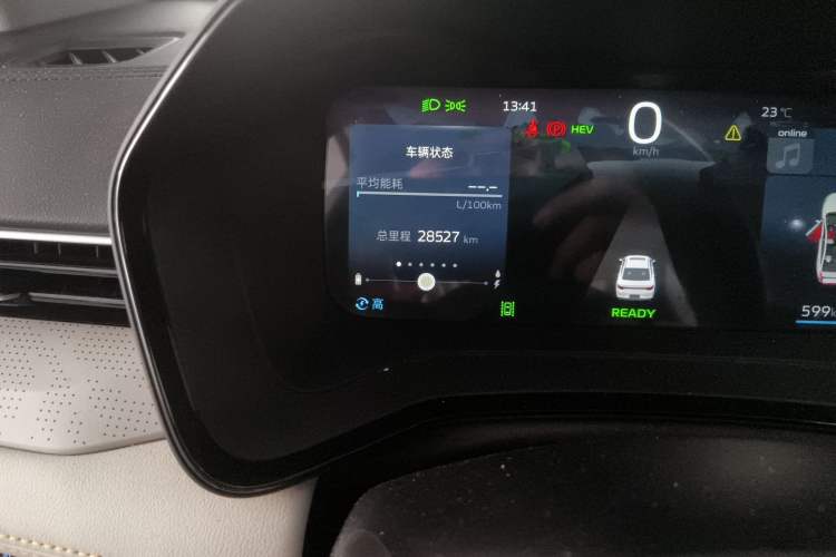 Used Geely Auto Emgrand L HiP 2022 1.5TD-DHT Pro 100KM Super Rui Odometer Close Up