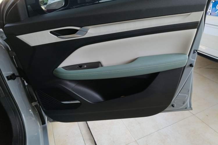 Used Geely Auto Emgrand L HiP 2022 1.5TD-DHT Pro 100KM Super Rui Right Front Door Interior