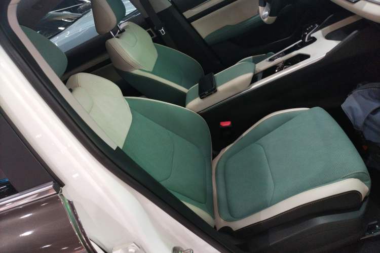 Used Geely Auto Emgrand L HiP 2022 1.5TD-DHT Pro 100KM Super Rui Right Front Seat