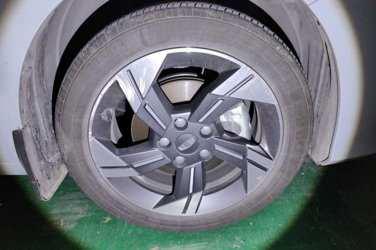 Used Geely Auto Emgrand L HiP 2022 1.5TD-DHT Pro 100KM Super Rui Right Front Wheel Hub