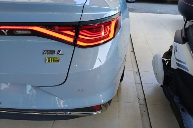 Used Geely Auto Emgrand L HiP 2022 1.5TD-DHT Pro 100KM Super Rui Right Rear Taillight