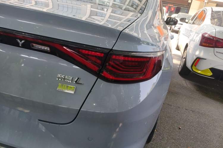 Used Geely Auto Emgrand L HiP 2022 1.5TD-DHT Pro 100KM Super Swift Right Rear Taillight