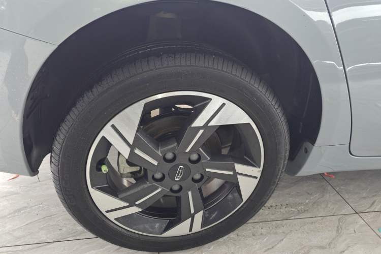 Used Geely Auto Emgrand L HiP 2022 1.5TD-DHT Pro 100KM Super Rui Right Rear Wheel Hub