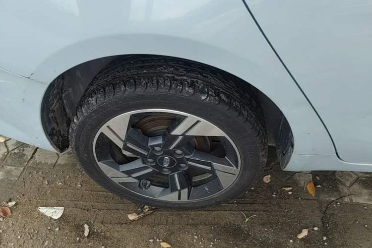 Used Geely Auto Emgrand L HiP 2022 1.5TD-DHT Pro 100KM Super Swift Right Rear Wheel Hub