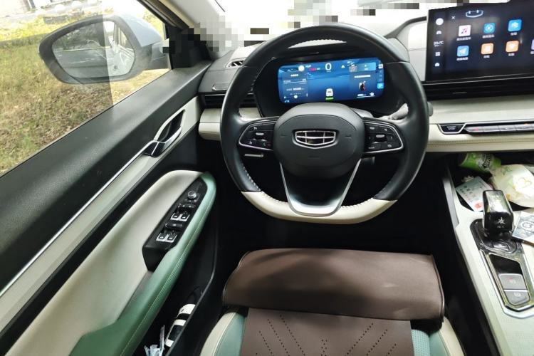 Used Geely Auto Emgrand L HiP 2022 1.5TD-DHT Pro 100KM Super Swift Steering Wheel