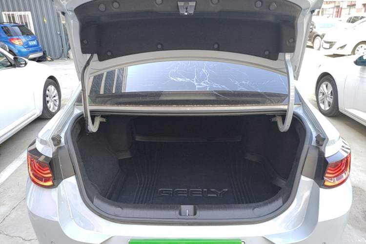 Used Geely Auto Emgrand L HiP 2022 1.5TD-DHT Pro 100KM Super Rui Trunk
