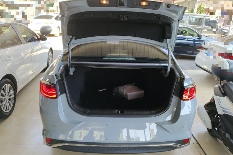 Used Geely Auto Emgrand L HiP 2022 1.5TD-DHT Pro 100KM Super Rui Trunk