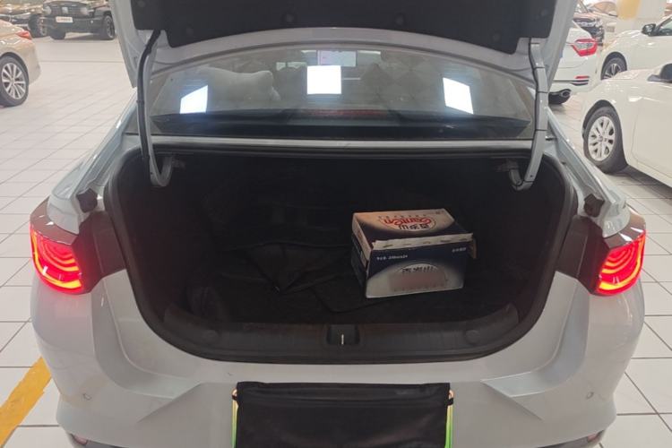 Used Geely Auto Emgrand L HiP 2022 1.5TD-DHT Pro 100KM Super Clean Trunk