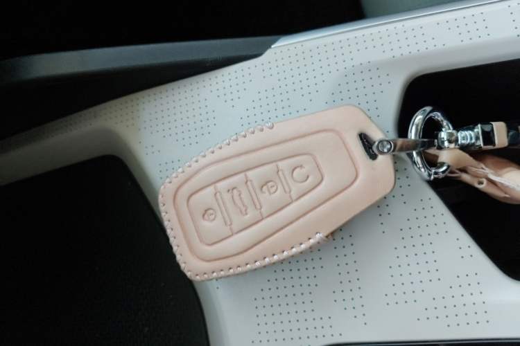Used Geely Auto Emgrand L HiP 2022 1.5TD-DHT Pro 100KM Super Rui Vehicle Key