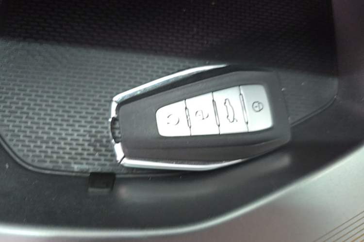 Used Geely Auto Emgrand L HiP 2022 1.5TD-DHT Pro 100KM Super Clean Vehicle Key
