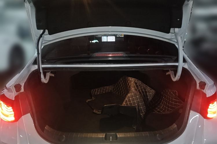 Used Geely Auto Emgrand L HiP 2022 1.5TD-DHT Pro 100KM Super Rui Trunk