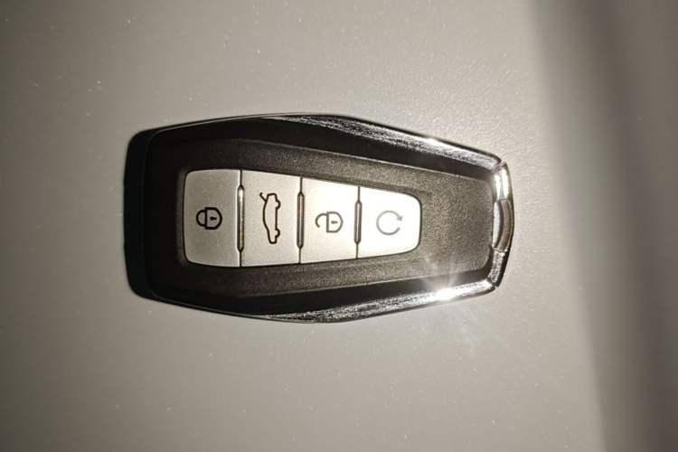 Used Geely Auto Emgrand L HiP 2022 1.5TD-DHT Pro 100KM Super Rui Vehicle Key