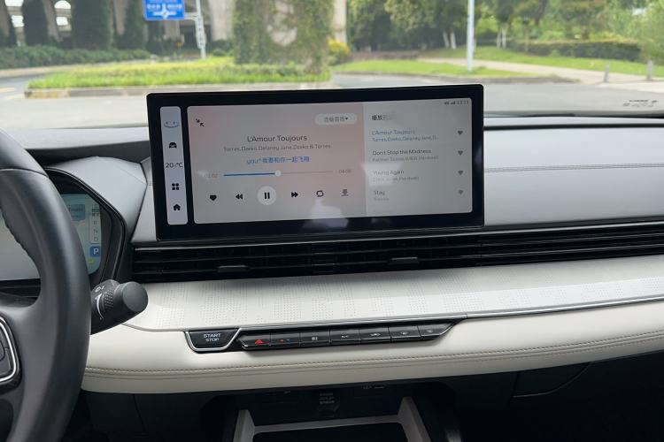 Used Geely Auto Emgrand L HiP 2022 1.5TD-DHT Pro 100KM Super Rui Audio And AC Panel