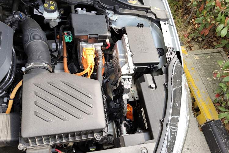 Used Geely Auto Emgrand L HiP 2022 1.5TD-DHT Pro 100KM Super Swift Engine Bay Left