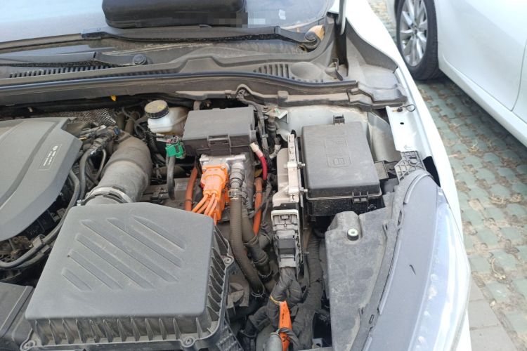 Used Geely Auto Emgrand L HiP 2022 1.5TD-DHT Pro 100KM Super Swift Engine Bay Left