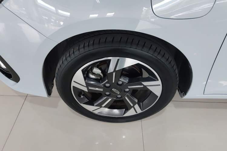 Used Geely Auto Emgrand L HiP 2022 1.5TD-DHT Pro 100KM Super Rui Exterior 4