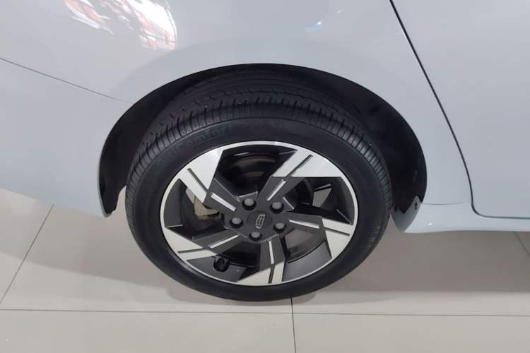 Used Geely Auto Emgrand L HiP 2022 1.5TD-DHT Pro 100KM Super Rui Exterior 5