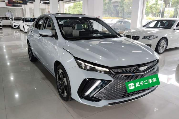 Used Geely Auto Emgrand L HiP 2022 1.5TD-DHT Pro 100KM Super Rui Front Right 45 Deg