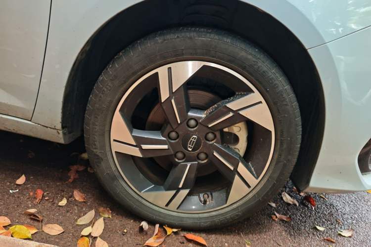 Used Geely Auto Emgrand L HiP 2022 1.5TD-DHT Pro 100KM Super Rui Right Front Wheel Hub