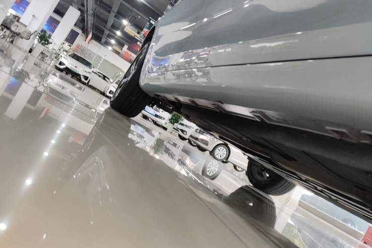 Used Geely Auto Emgrand L HiP 2022 1.5TD-DHT Pro 100KM Super Rui Right Side Sill