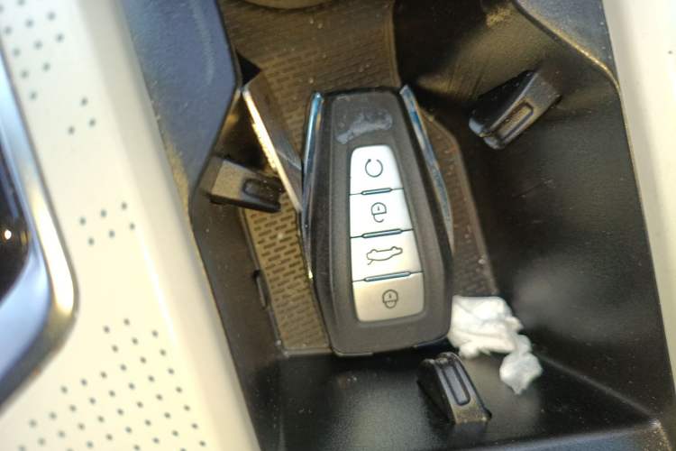 Used Geely Auto Emgrand L HiP 2022 1.5TD-DHT Pro 100KM Super Swift Vehicle Key