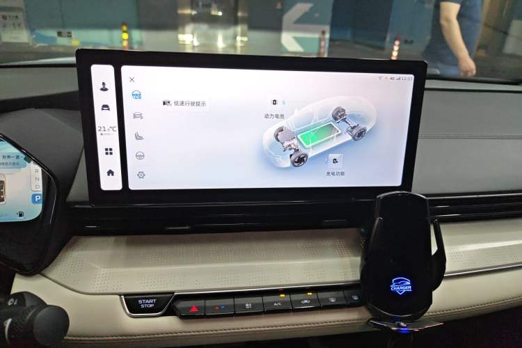 Used Geely Auto Emgrand L HiP 2022 1.5TD-DHT Pro 100KM Super Rui Audio And AC Panel