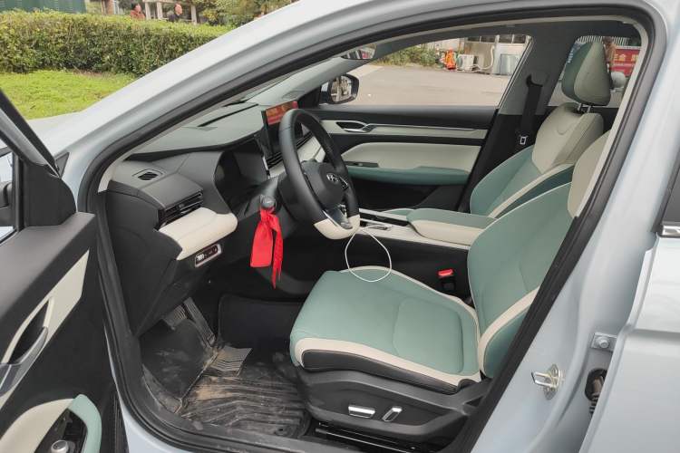 Used Geely Auto Emgrand L HiP 2022 1.5TD-DHT Pro 100KM Super Rui Driver Seat